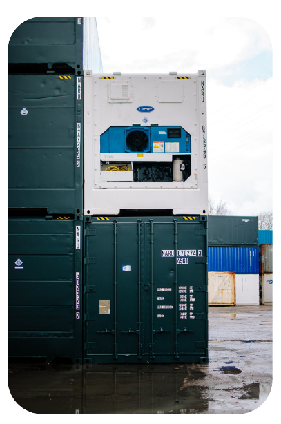 Πράσινα και Λευκά ψυγεία container στο MT Container Depot του Αμβούργου