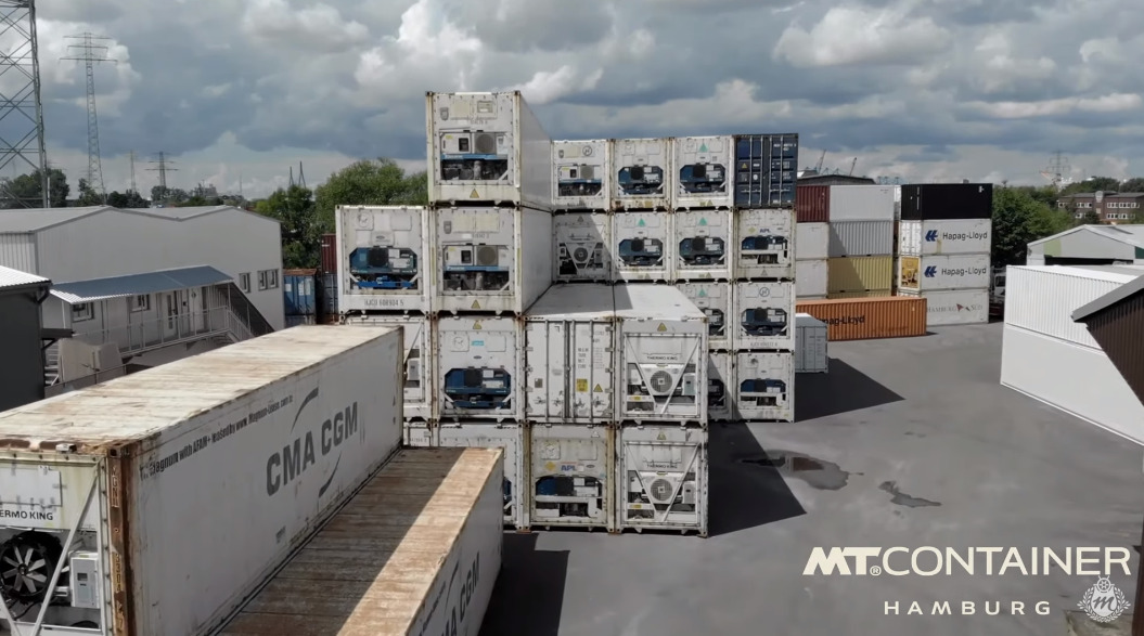Almacenamiento de contenedores refrigerados en el depósito de contenedores MT de Hamburgo (Alemania)